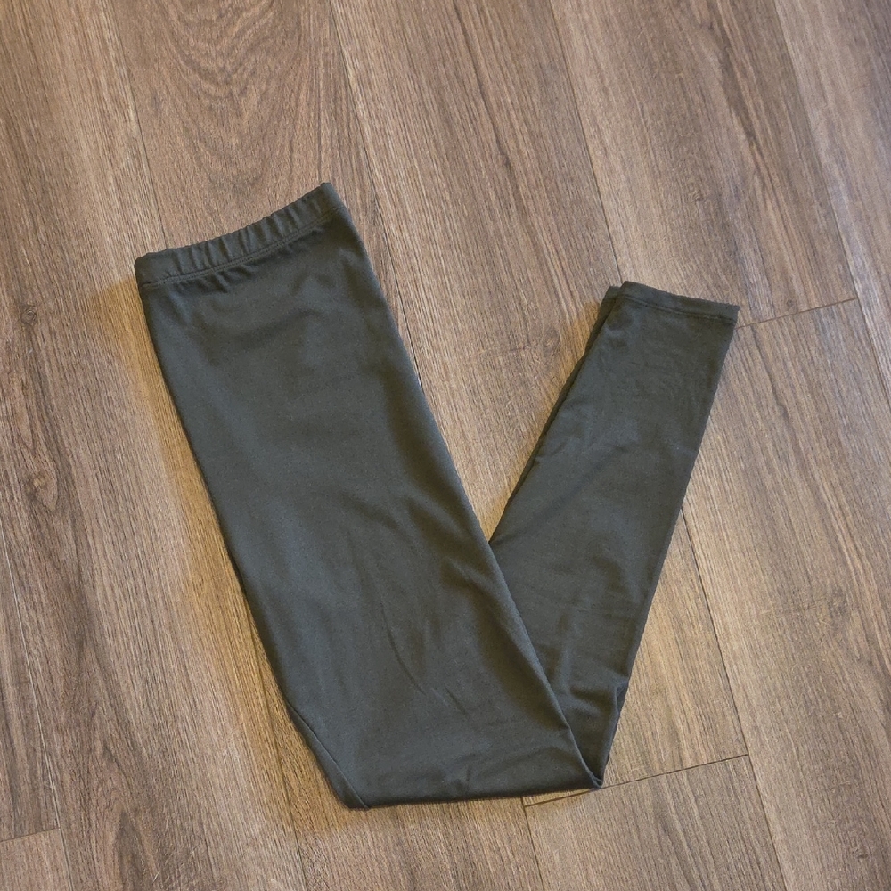 Zenana Outfitters Olive Green Leggings